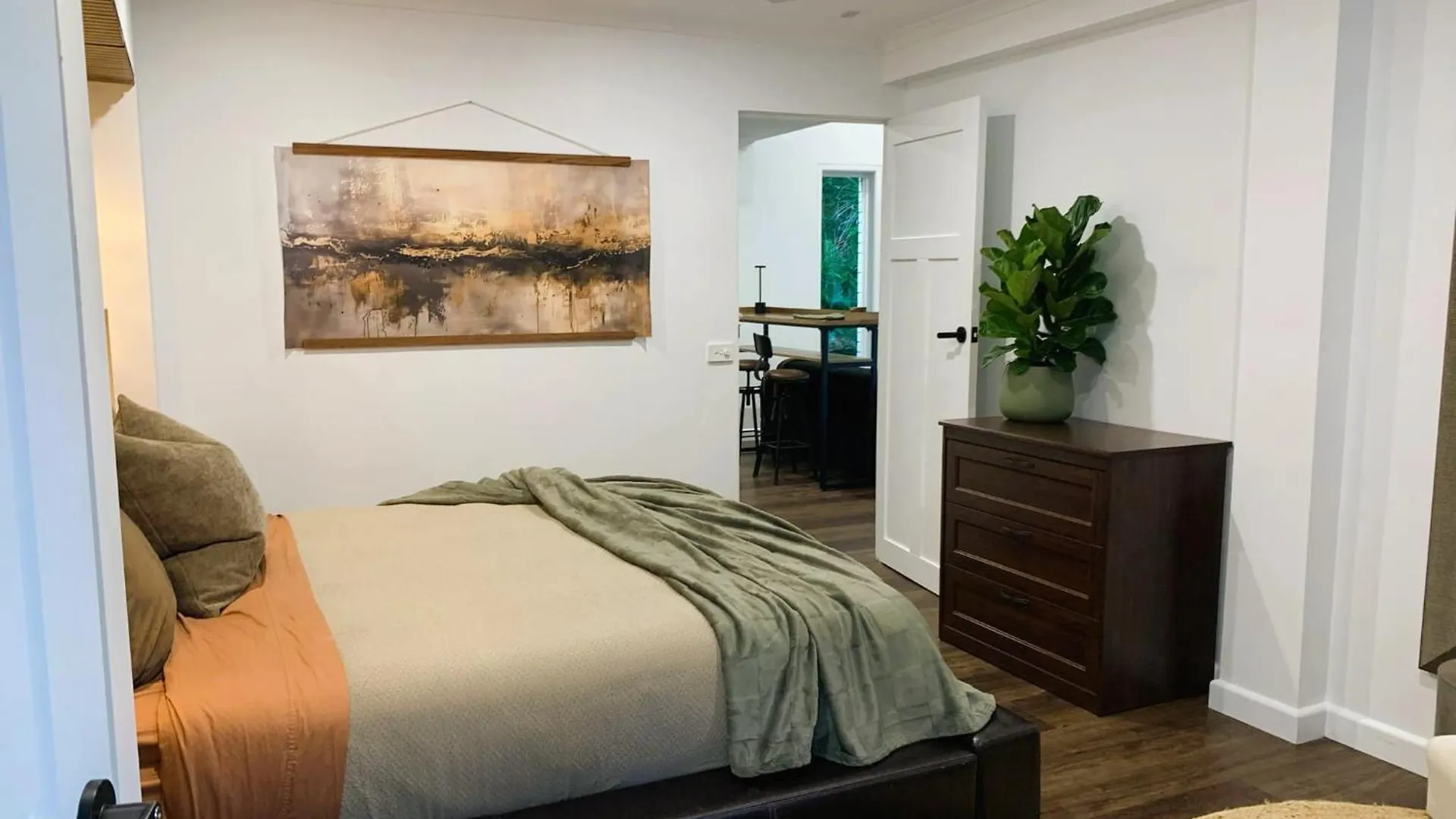 The Pool House Carrara Apartment Gold Coast Australia